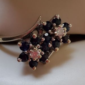 Sapphire diamond ring